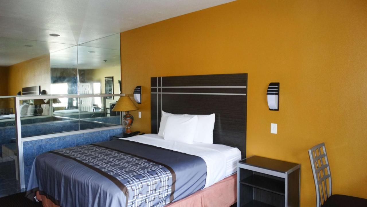 Motel 6 Houston, Tx - Willowbrook Mall מראה חיצוני תמונה